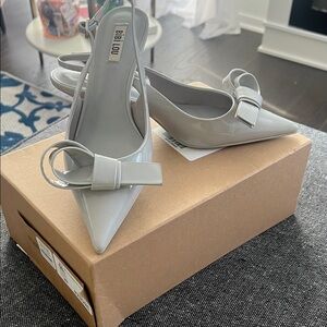 BibiLou (nwt)Gray Patent Leather Slingback Heels